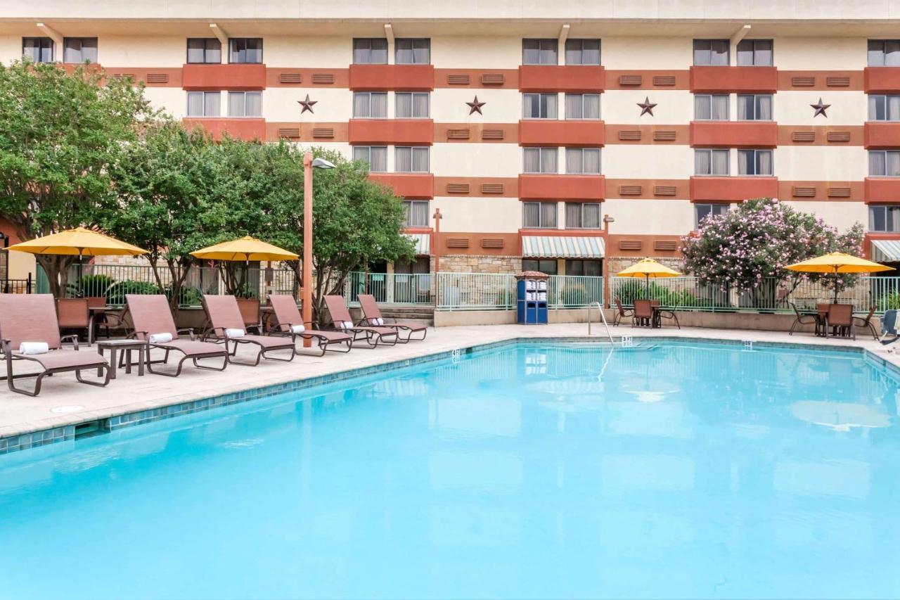 Wyndham Garden Hotel Austin Eksteriør bilde