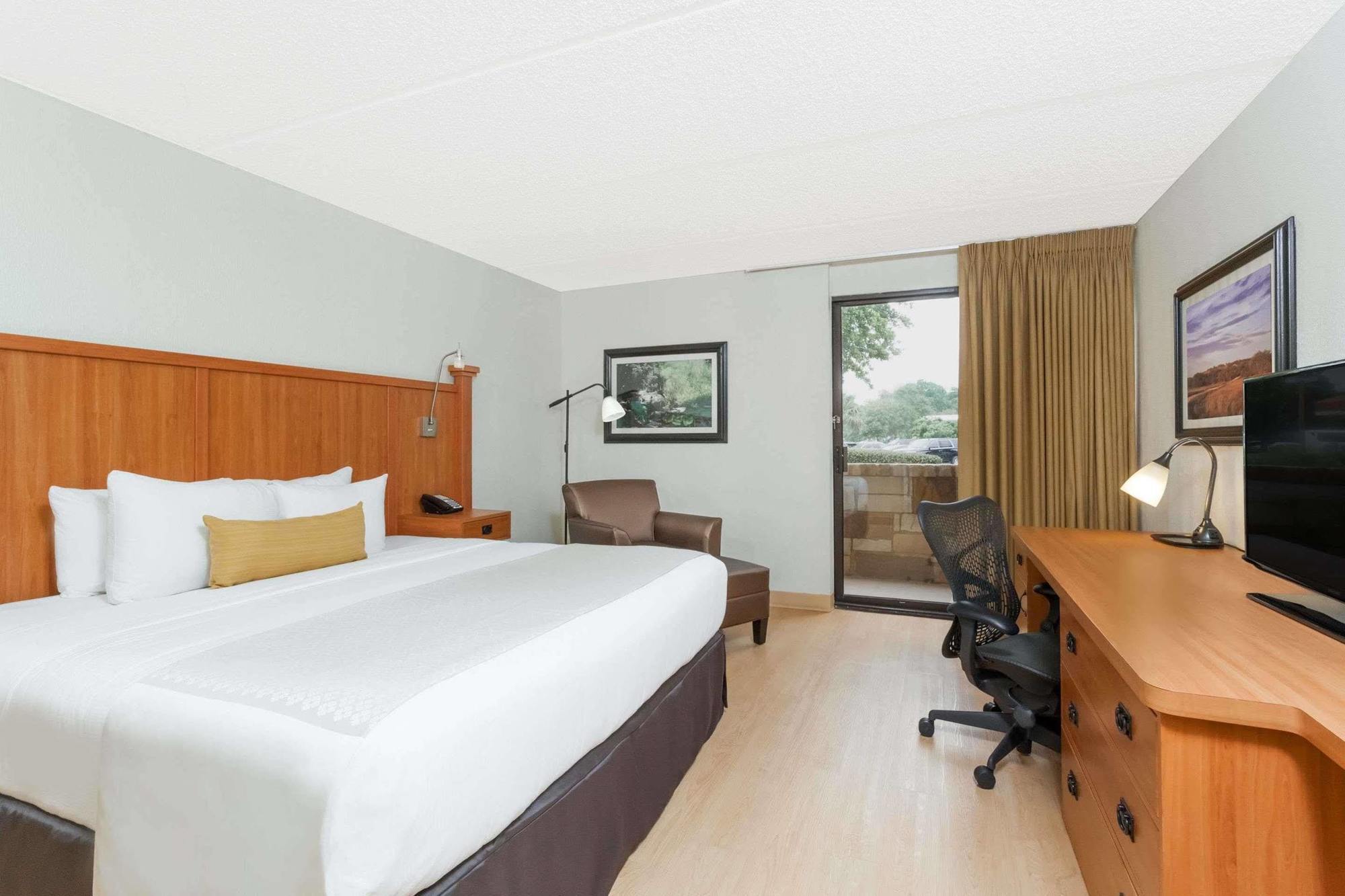 Wyndham Garden Hotel Austin Eksteriør bilde